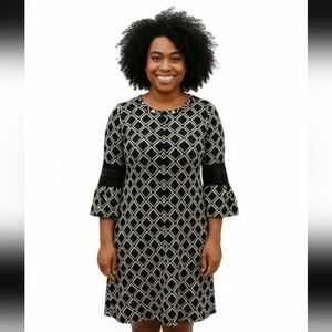 New Directions Women's Geometric Patterned Black and White Small Petite Dress